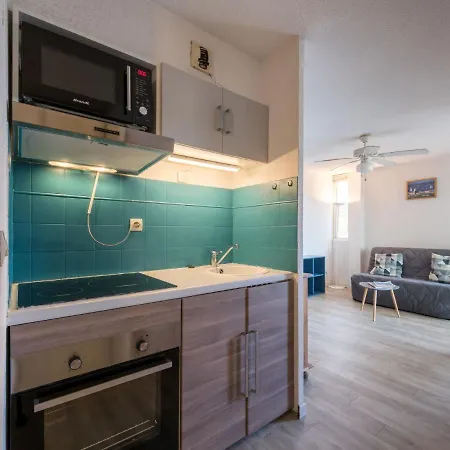 Studio Turquoise-7 *